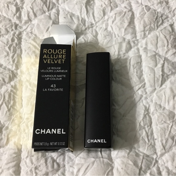 Chanel Rouge Allure Velvet Lipstick - La Favorite Pink - Picture 2 of 5